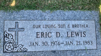 After cleaning, the granite surface and engravings looked much better. Photo