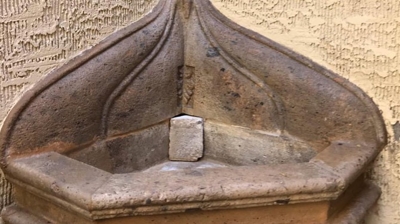 This image was taken after the water deposits were removed. Photo