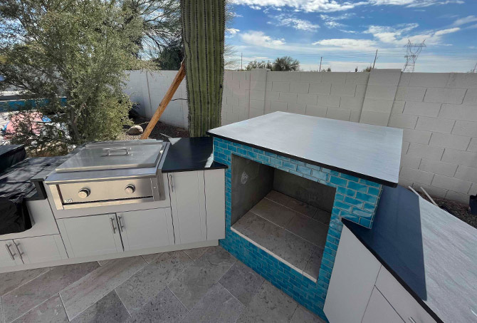 This outdoor kitchen looks fabulous once again!